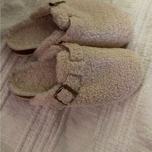 Plush Shearling Buckle Slippers